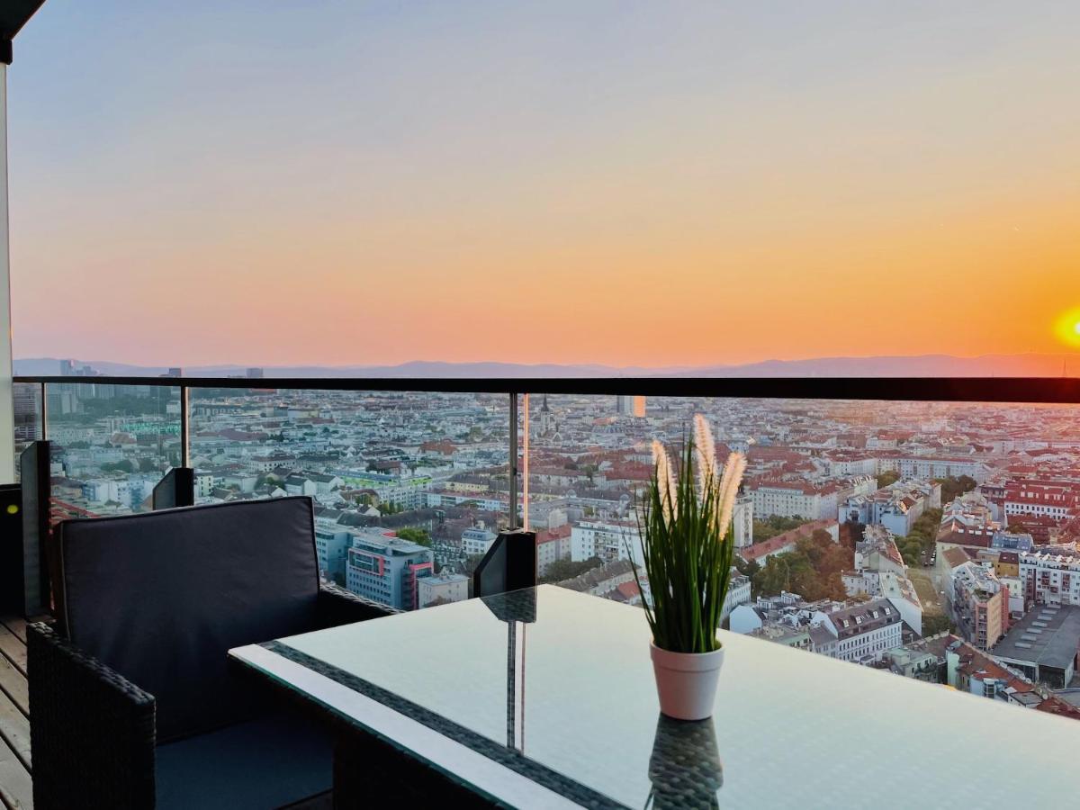 Triiiple Level 31 - Sonnenwohnen Apartment Mit Fantastischem Ausblick Und Parkplatz Вена Экстерьер фото