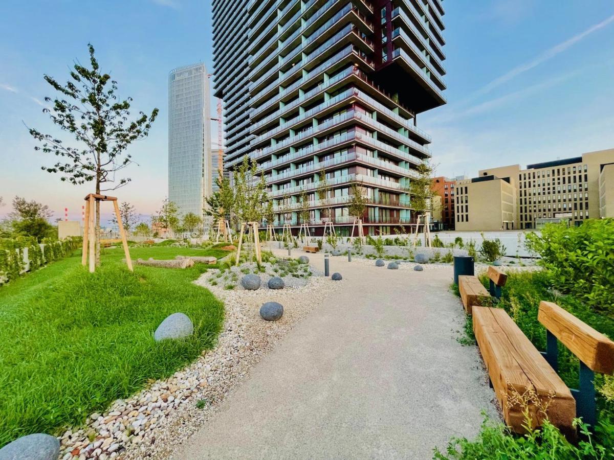 Triiiple Level 31 - Sonnenwohnen Apartment Mit Fantastischem Ausblick Und Parkplatz Вена Экстерьер фото
