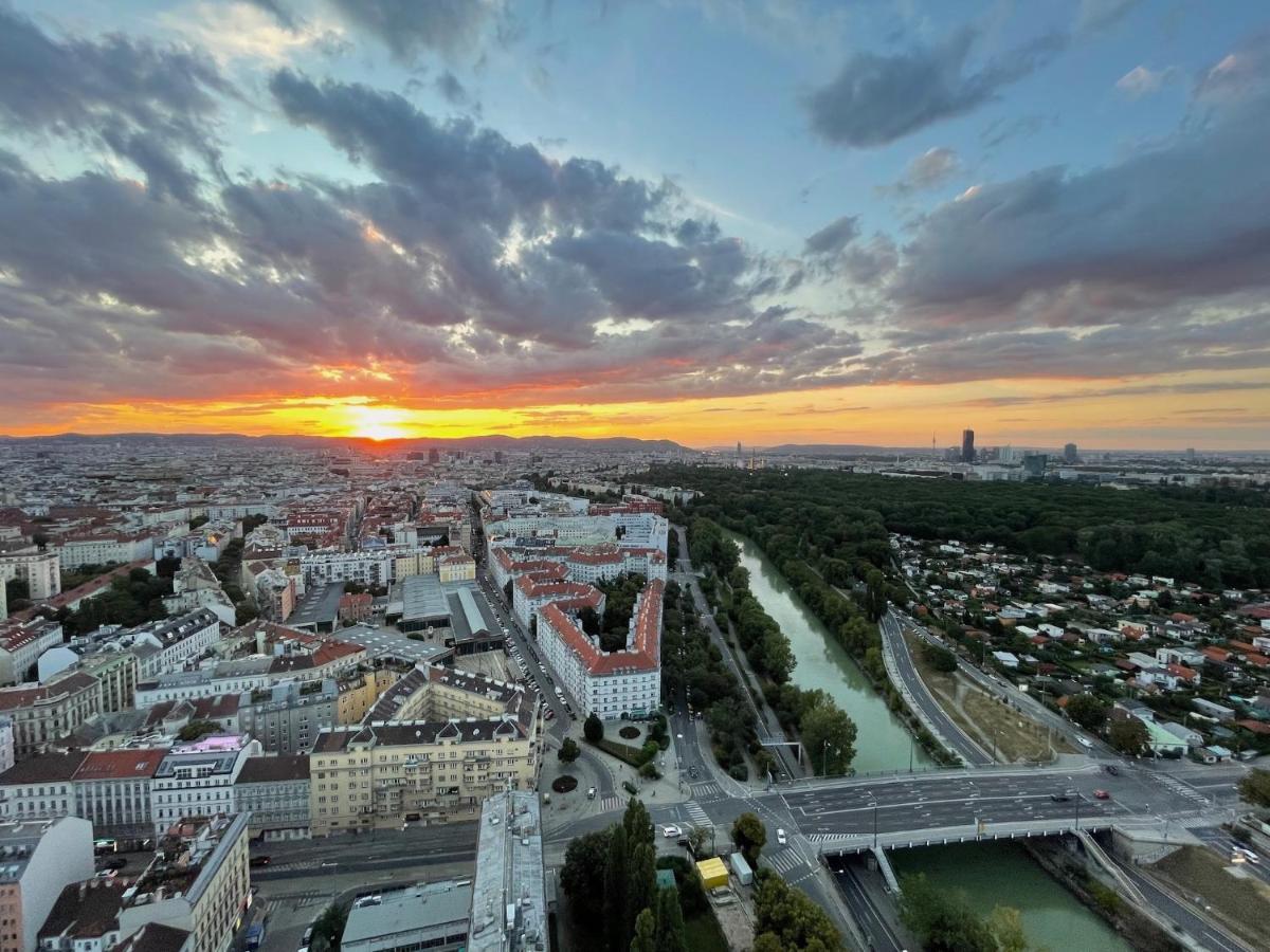 Triiiple Level 31 - Sonnenwohnen Apartment Mit Fantastischem Ausblick Und Parkplatz Вена Экстерьер фото